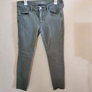 American Eagle Womens Green Jeans Size 12.
